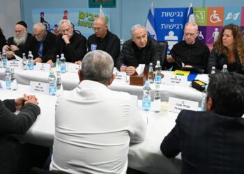 Benny Gantz Submits Paperwork to Dissolve Knesset