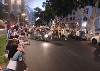 Israelis Halt Activities in Second Major Hostage Strike To Protest in Support of Deal