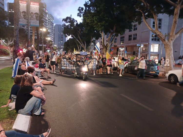 Israelis Halt Activities in Second Major Hostage Strike To Protest in Support of Deal