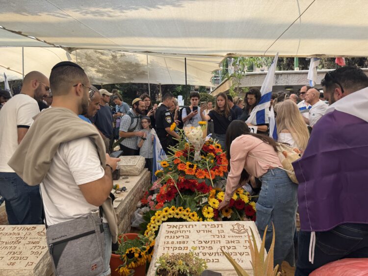 Hadar Goldin Laid to Rest in Kfar Saba Military Cemetery Home After 11 Years